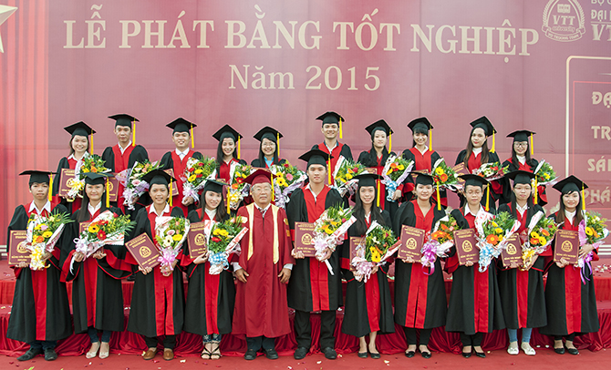 Thay_Viet_-_phat_bang_2015